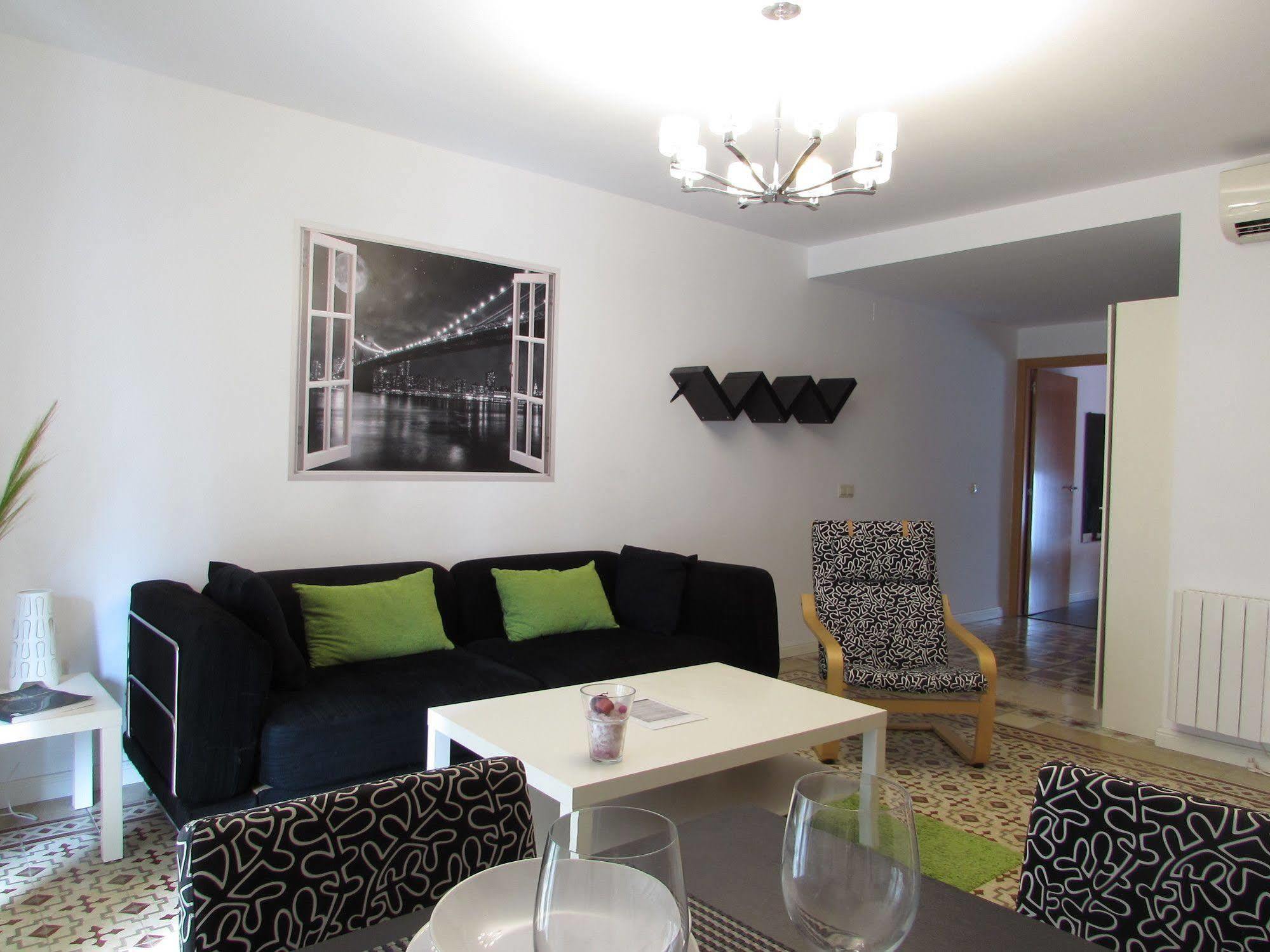 Apartamentos La Machacona Plaza De Santiago Caceres